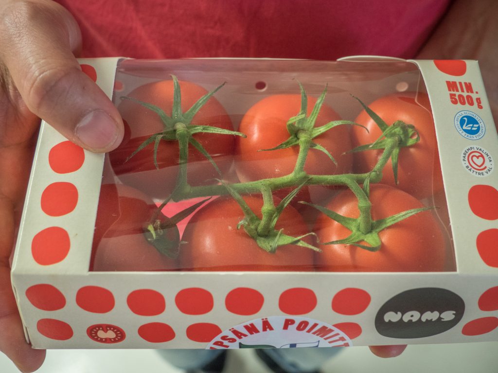 Nams tomaatti